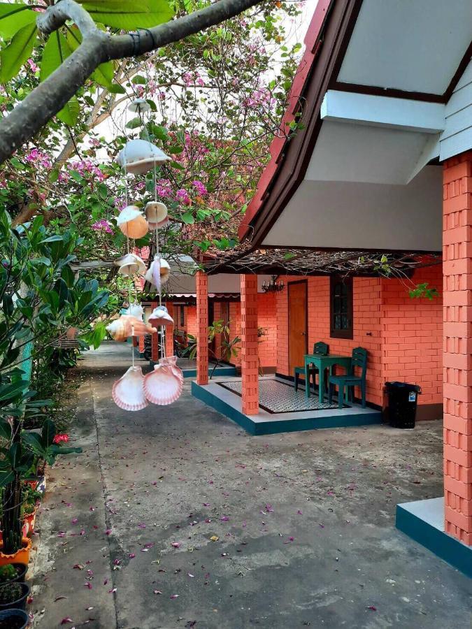 คิวทอง บังกะโล Koh Larn Exteriör bild